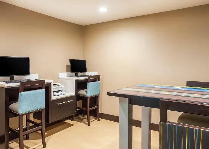 Holiday Inn Express Hotel & Suites Mebane By Ihg