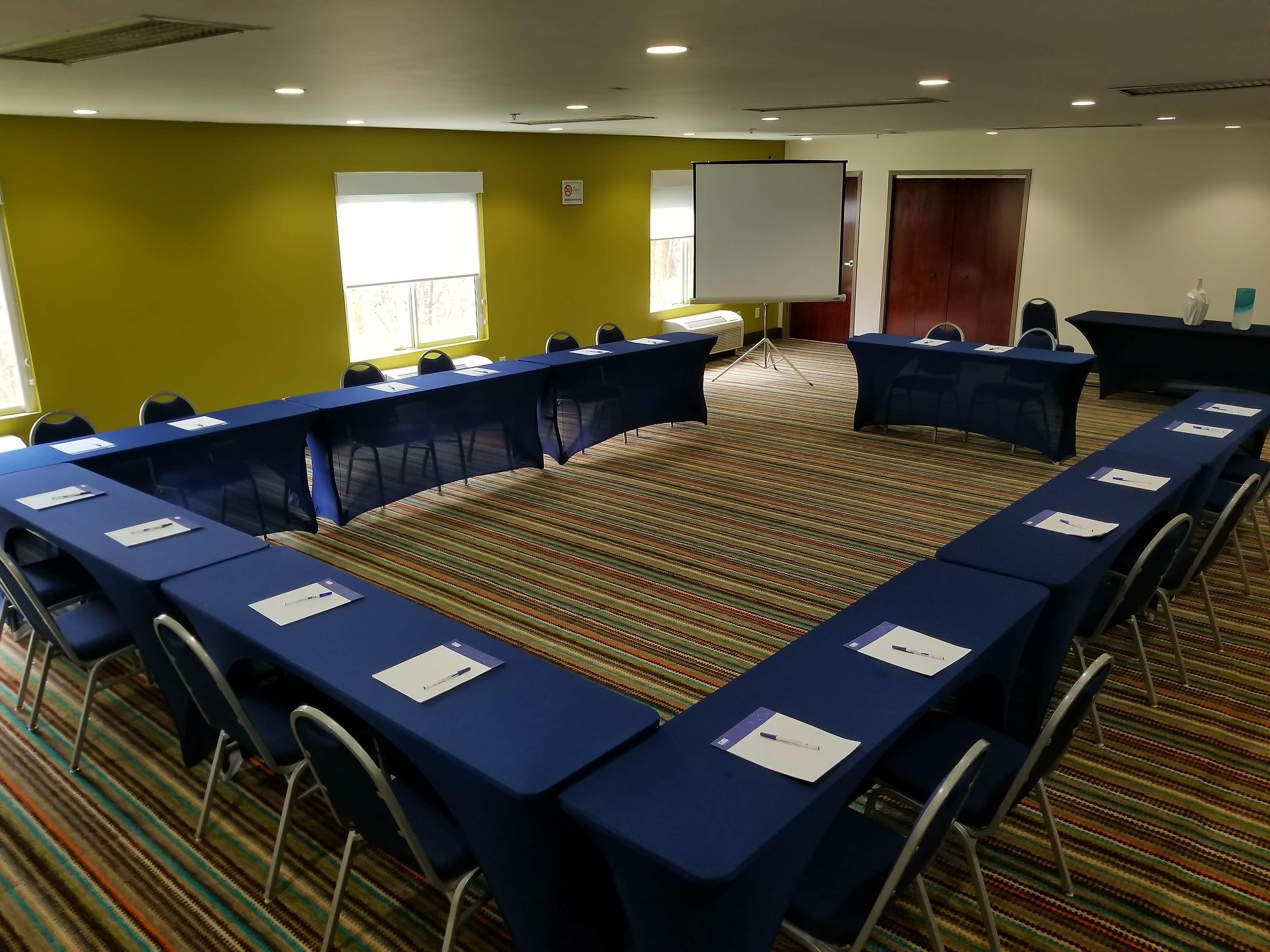 Express & By Ihg Hotel Mebane