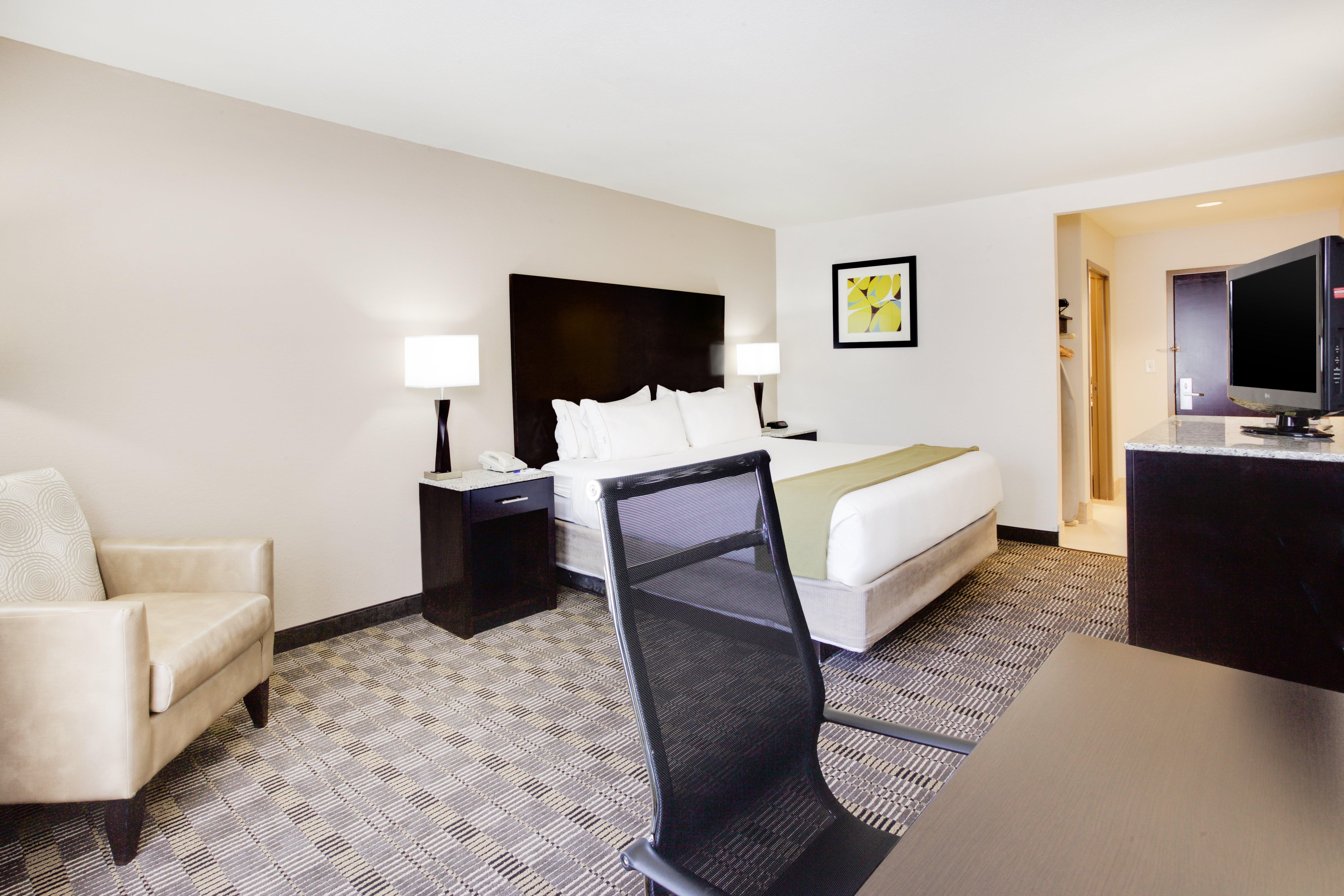 Express & By Ihg 2*