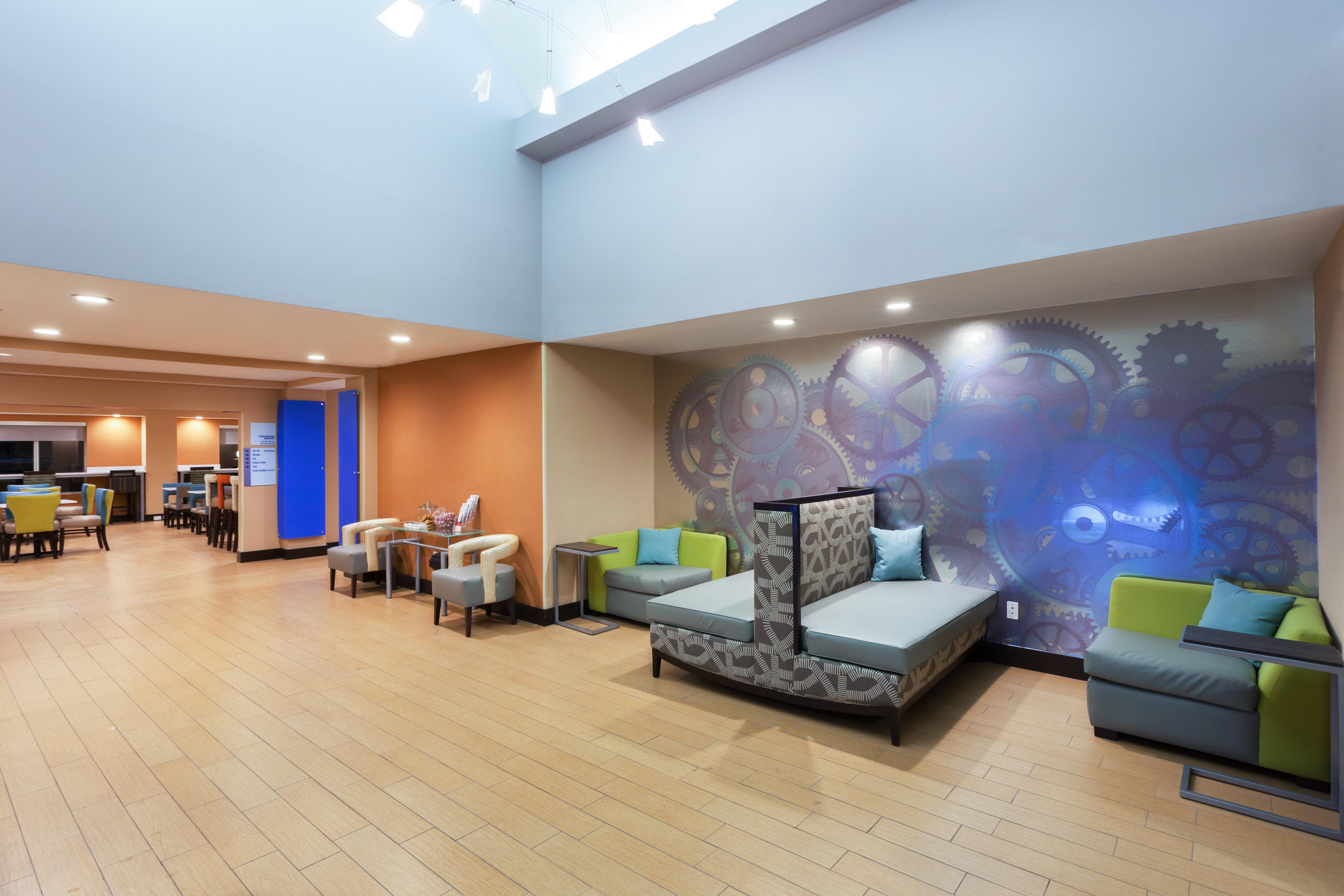 Hotel Express & By Ihg Mebane