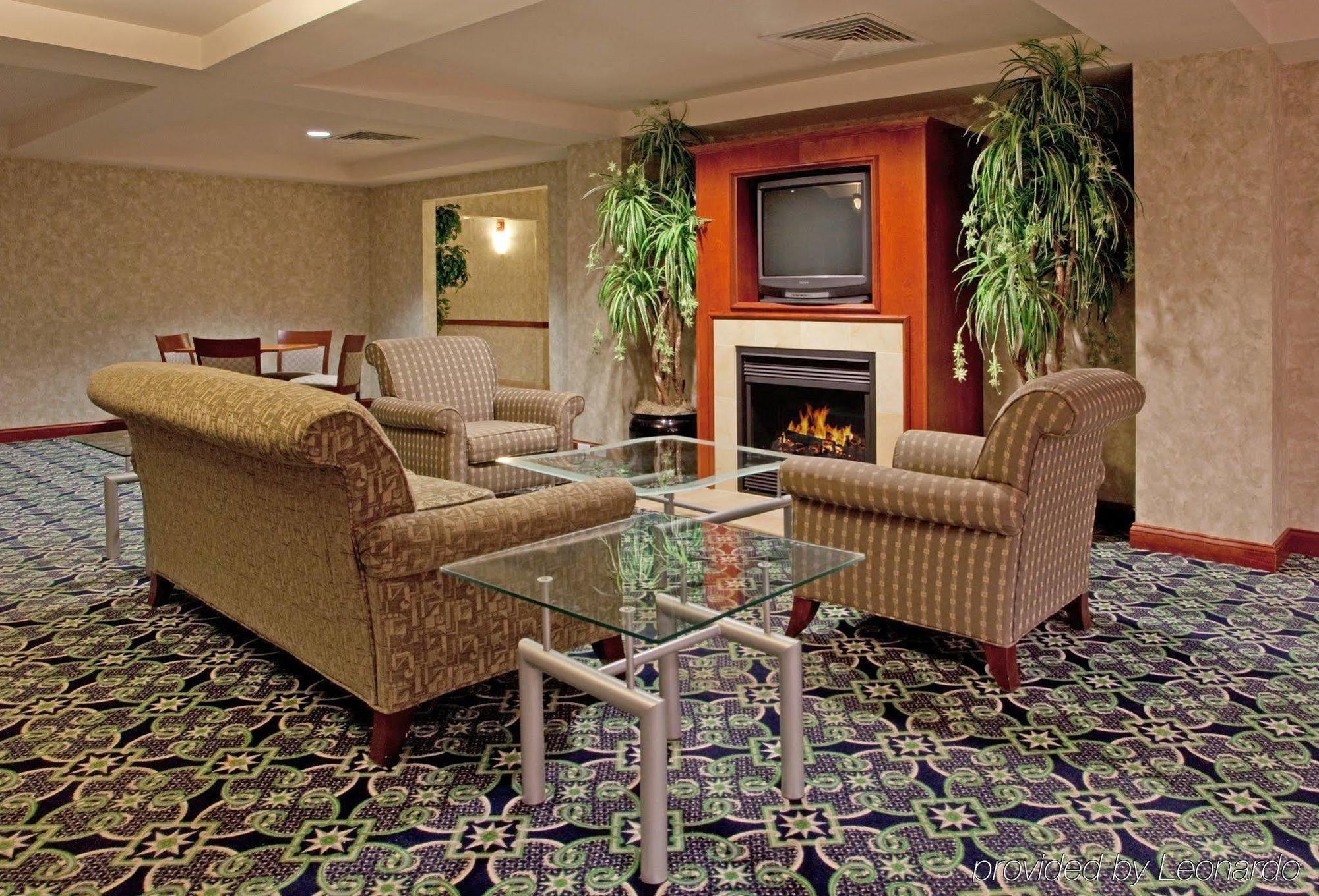 Express & By Ihg 2*