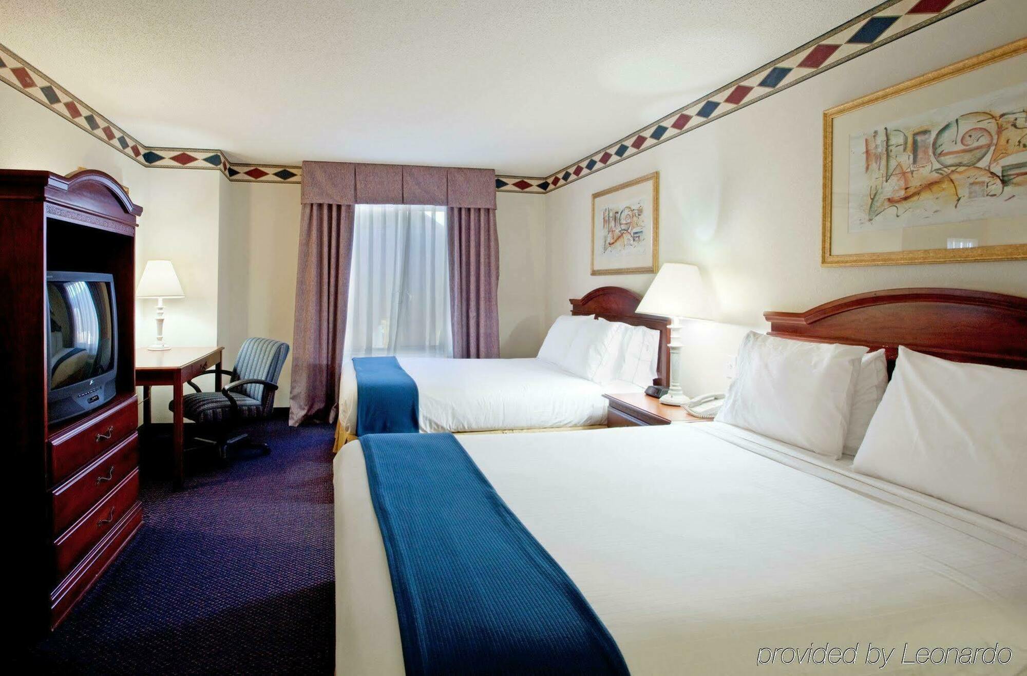 Express & By Ihg 2* Mebane